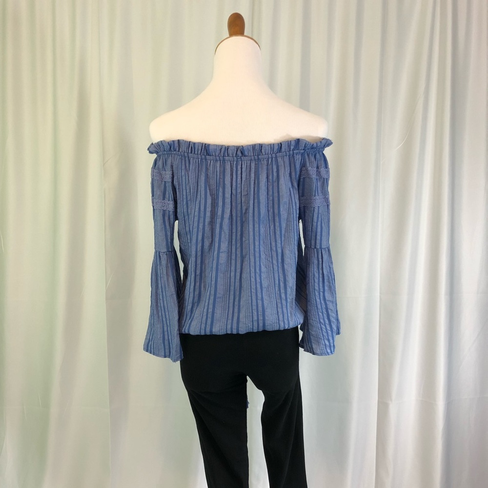 Cold Shoulder Top - Picture 3 of 5